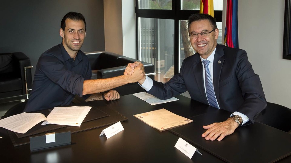 Busquets-v-Bartomeu-2016.jpg