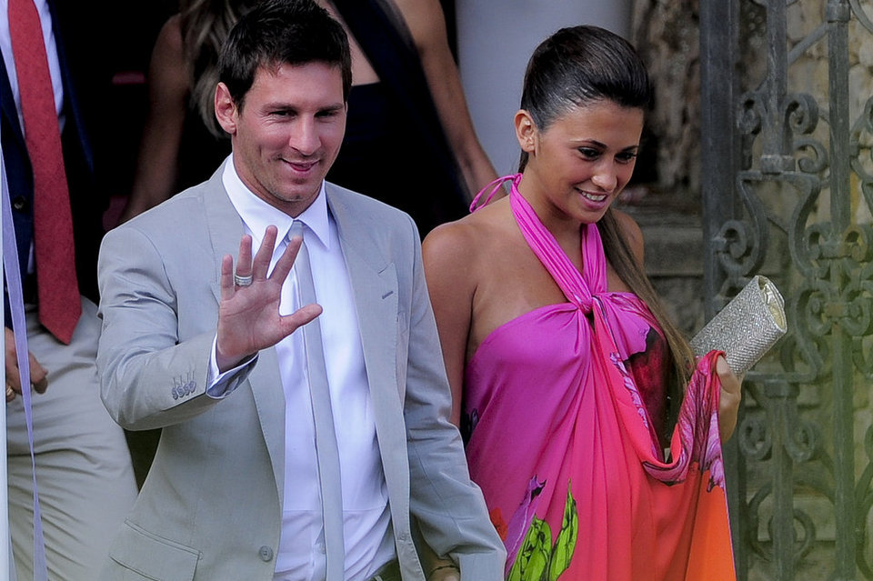 1-Messi-va-Antonella.jpg