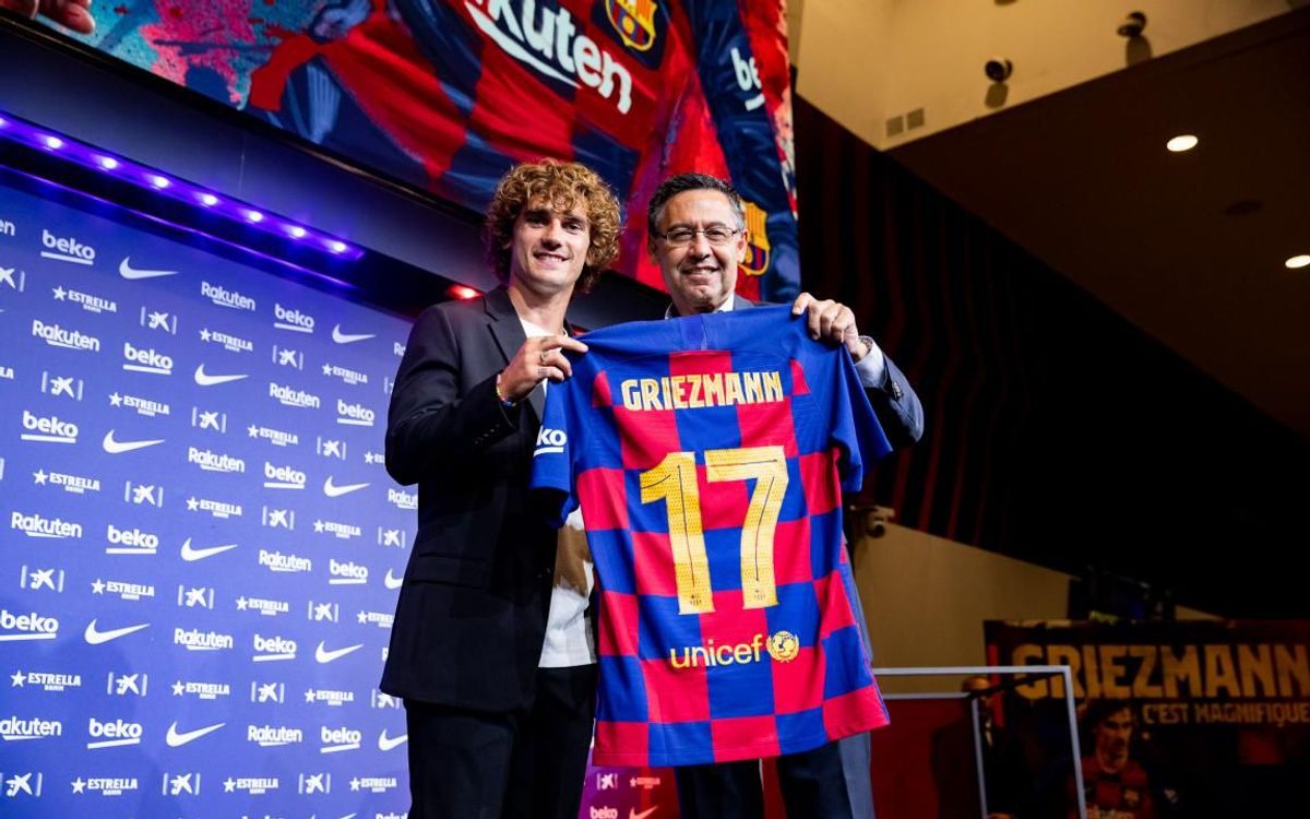 Antoine-Griezmann-number-17.jpg