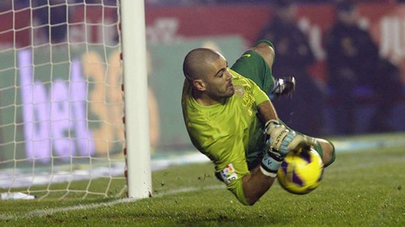 Valdes-can-pha-penalty.jpg